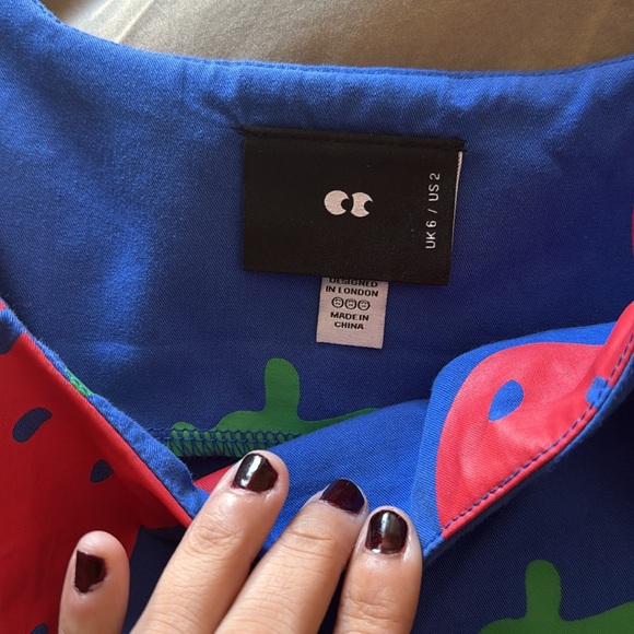 Lazy Oaf Picking Strawberry Dress Shoulder Ties Pockets Novelty Summer uk6/us2 - Picture 4 of 8